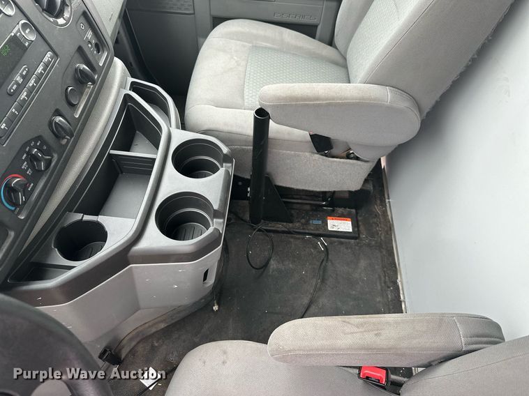 image for item NO9400 2017 Ford E450 Super Duty  van cab and chassis