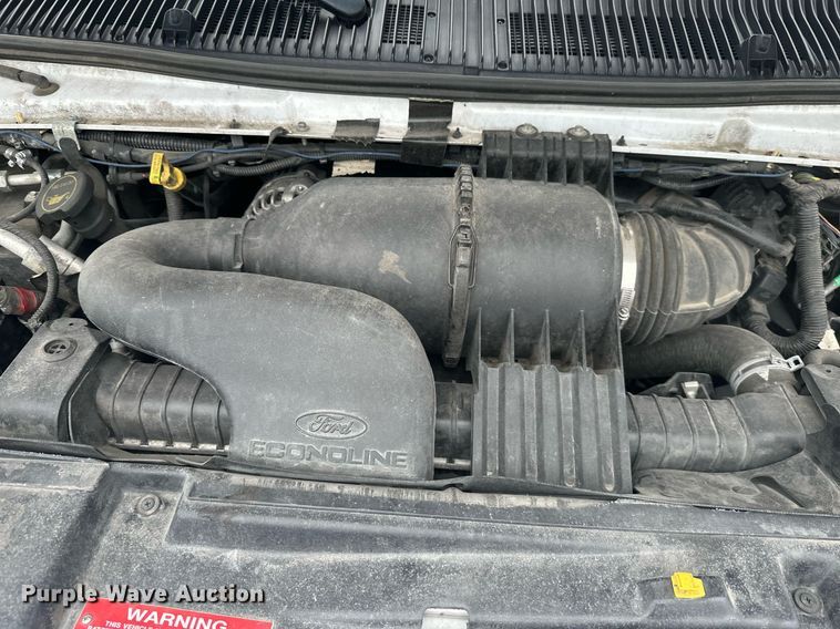 image for item NO9400 2017 Ford E450 Super Duty  van cab and chassis