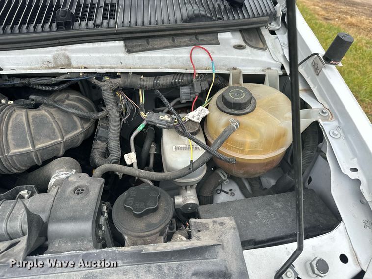 image for item NO9400 2017 Ford E450 Super Duty  van cab and chassis