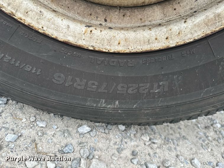 image for item NO9400 2017 Ford E450 Super Duty  van cab and chassis