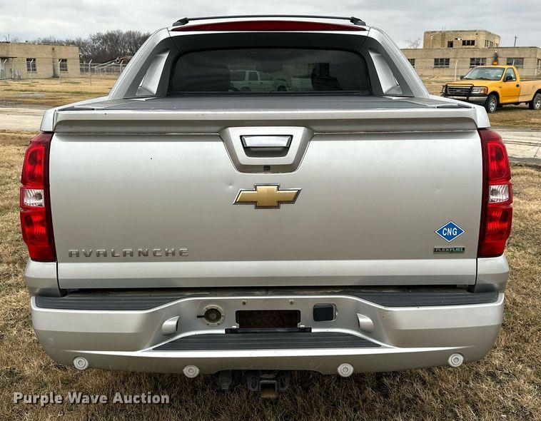 image for item NO9408 2011 Chevrolet Avalanche  pickup truck