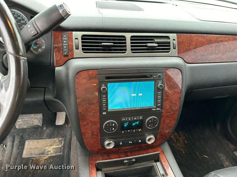 image for item NO9408 2011 Chevrolet Avalanche  pickup truck