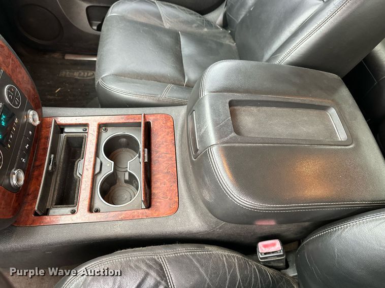 image for item NO9408 2011 Chevrolet Avalanche  pickup truck