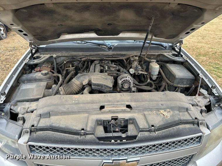 image for item NO9408 2011 Chevrolet Avalanche  pickup truck