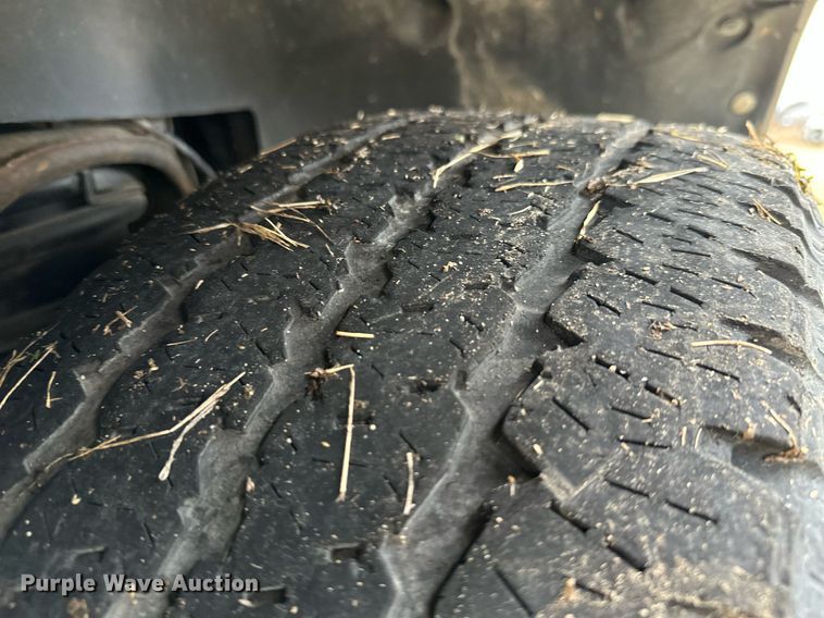 image for item NO9408 2011 Chevrolet Avalanche  pickup truck