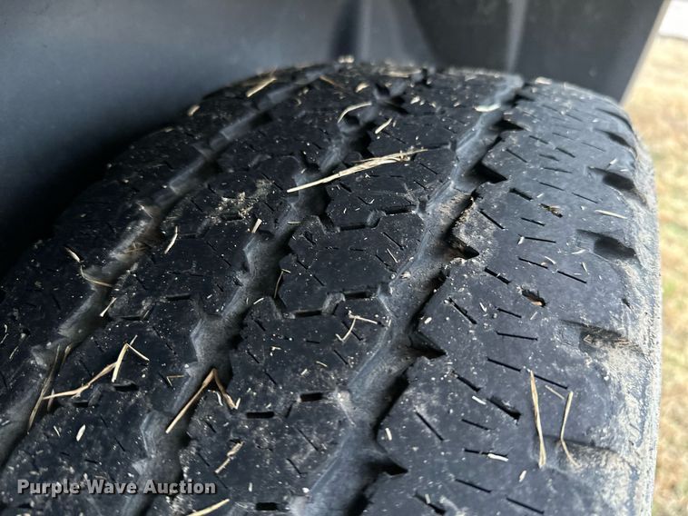 image for item NO9408 2011 Chevrolet Avalanche  pickup truck