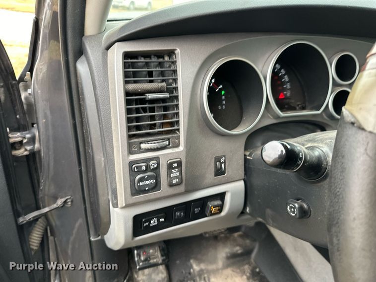 image for item NO9409 2011 Toyota Tundra Platinum  CrewMax pickup truck