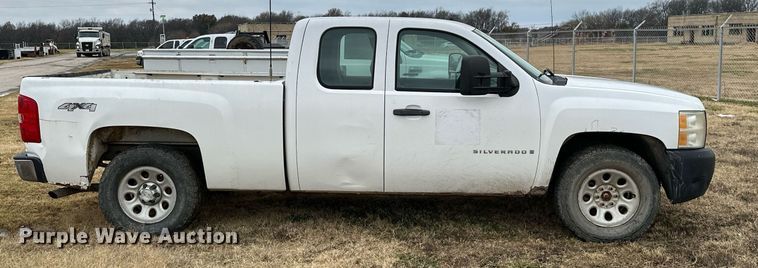 image for item NO9411 2008 Chevrolet Silverado 1500  Ext. Cab pickup truck