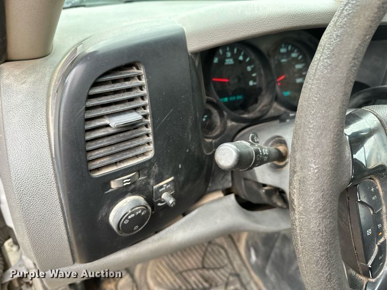 image for item NO9411 2008 Chevrolet Silverado 1500  Ext. Cab pickup truck