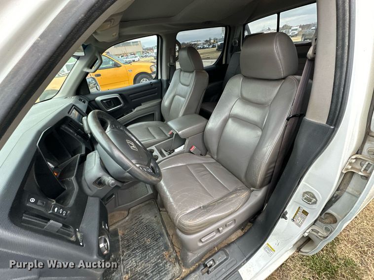 image for item NO9414 2011 Honda Ridgeline  pickup truck