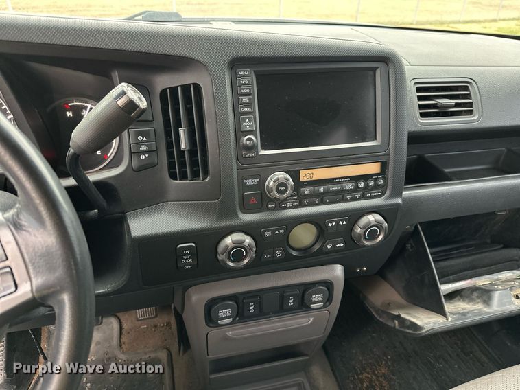 image for item NO9414 2011 Honda Ridgeline  pickup truck