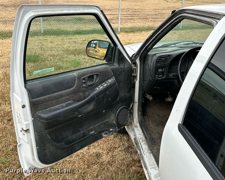 image for item NO9415 2000 GMC Jimmy  SUV