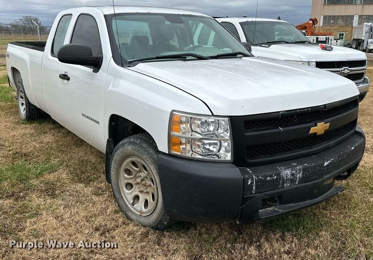 image for item NO9422 2012 Chevrolet Silverado 1500  Ext. Cab pickup truck