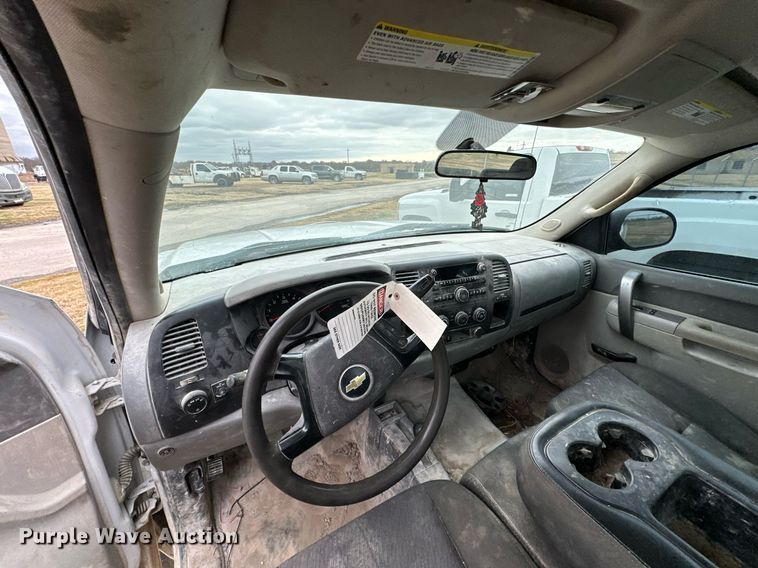 image for item NO9422 2012 Chevrolet Silverado 1500  Ext. Cab pickup truck