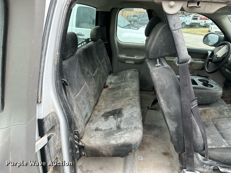 image for item NO9422 2012 Chevrolet Silverado 1500  Ext. Cab pickup truck