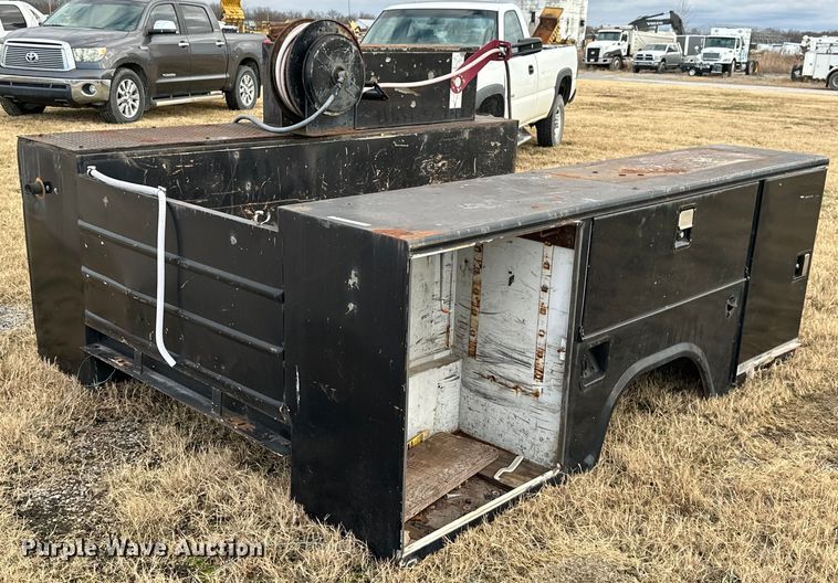 image for item NO9427 Utility bed