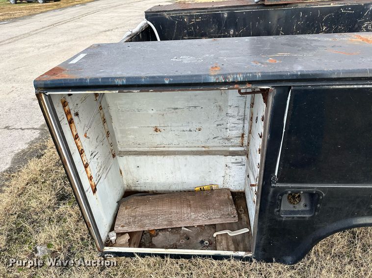 image for item NO9427 Utility bed