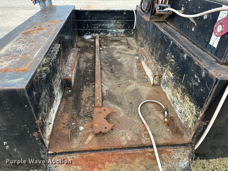 image for item NO9427 Utility bed