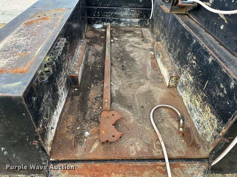 image for item NO9427 Utility bed