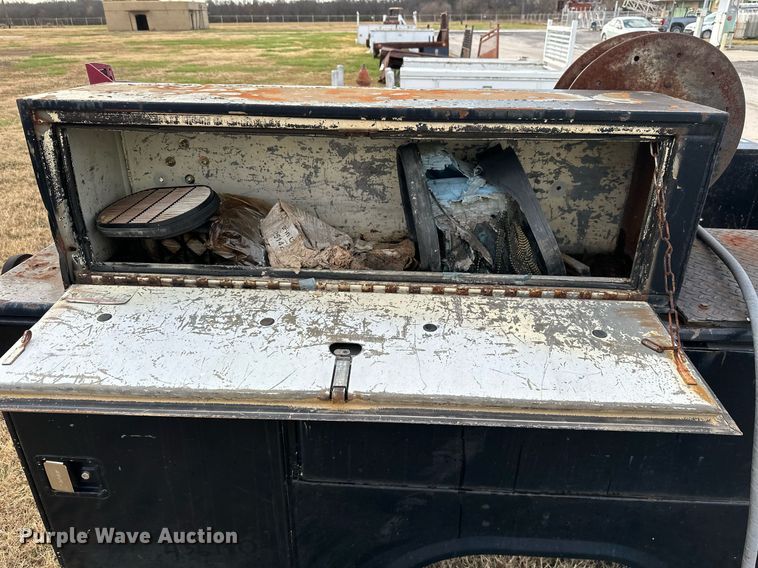 image for item NO9427 Utility bed