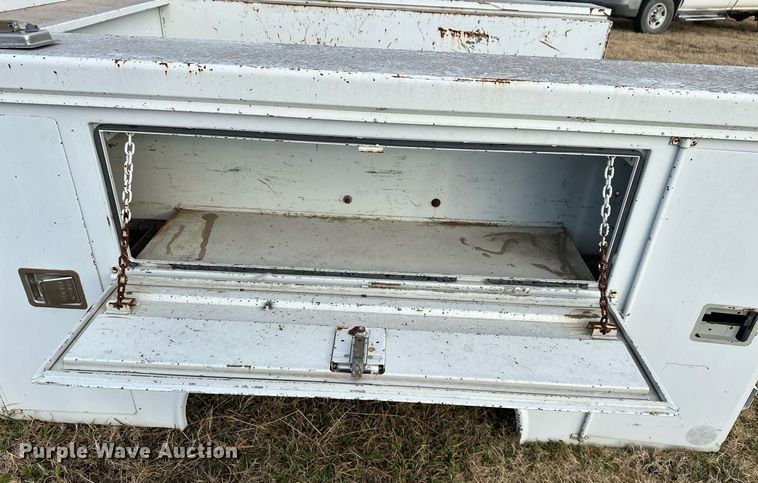 image for item NO9428 Utility bed