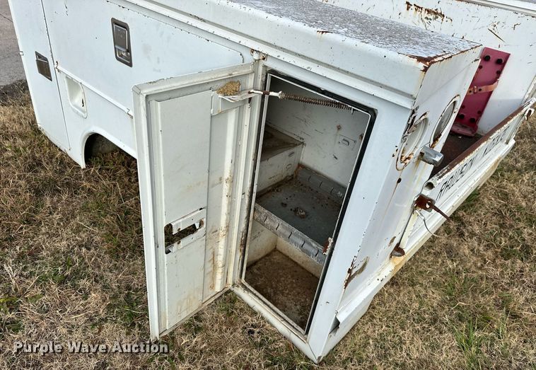 image for item NO9428 Utility bed