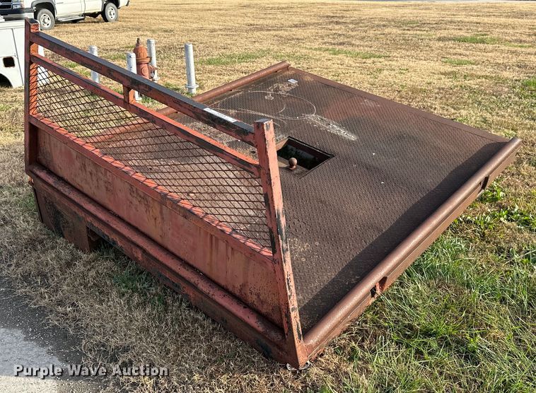 image for item NO9429 Flatbed