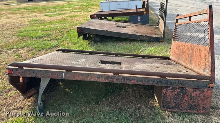 image for item NO9429 Flatbed