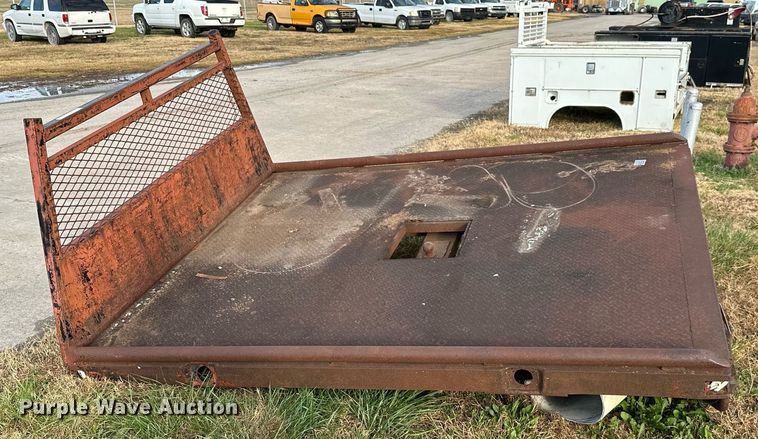 image for item NO9429 Flatbed