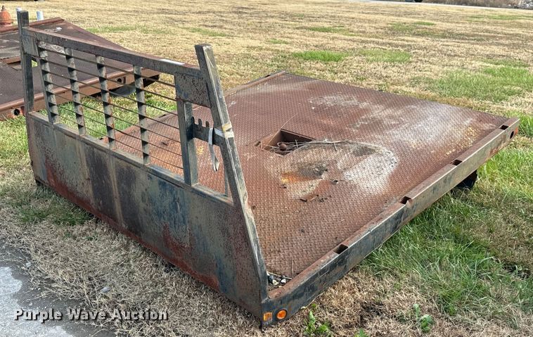 image for item NO9430 Flatbed
