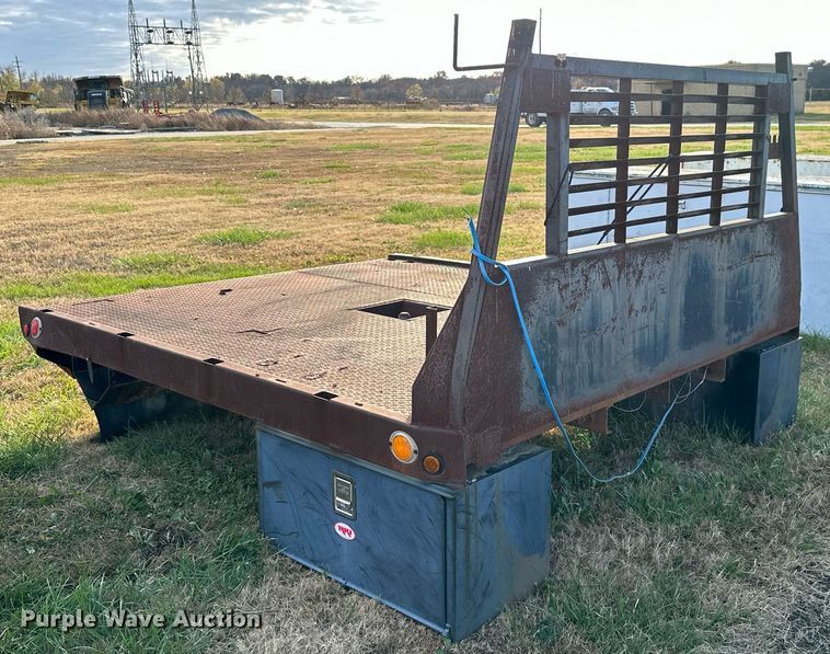 image for item NO9431 Flatbed