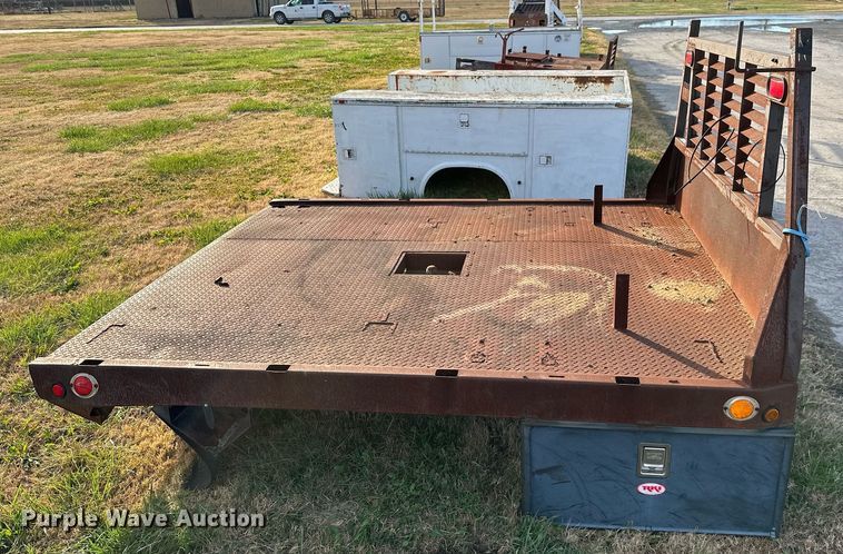 image for item NO9431 Flatbed