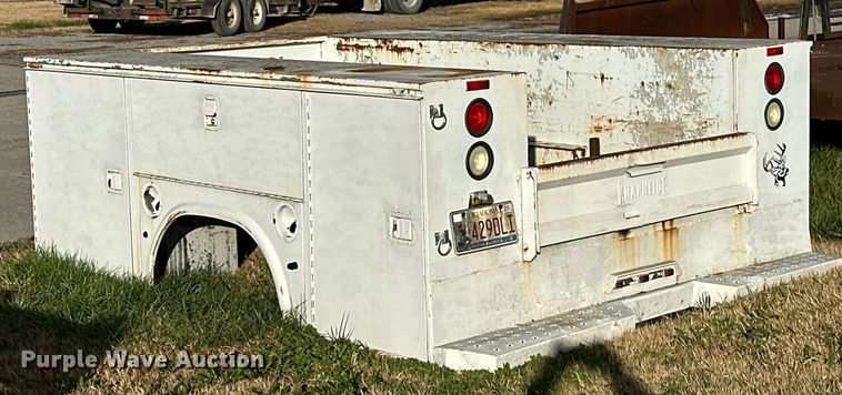 image for item NO9432 Utility bed