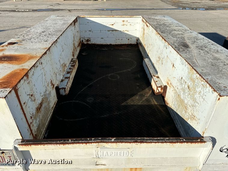 image for item NO9432 Utility bed