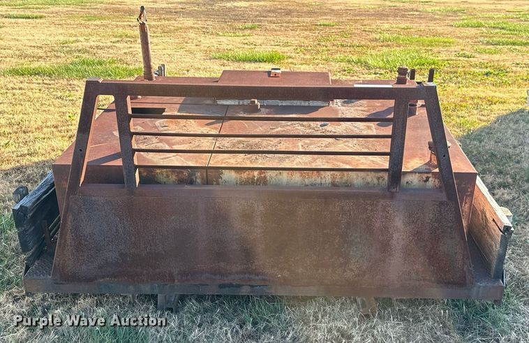 image for item NO9433 Flatbed