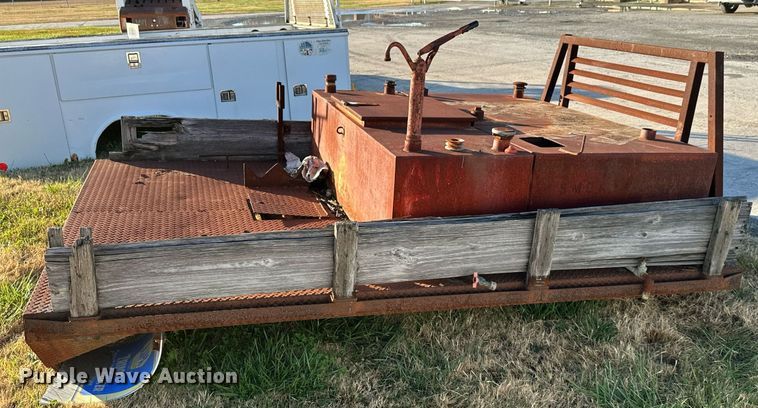 image for item NO9433 Flatbed