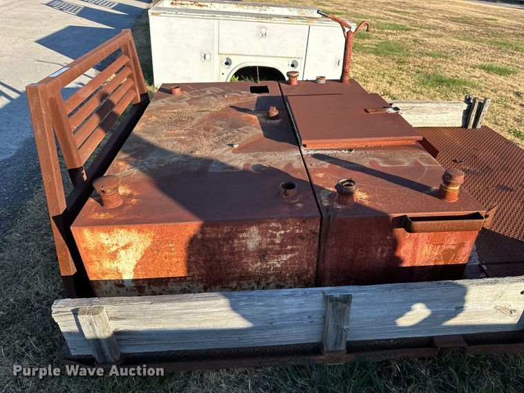 image for item NO9433 Flatbed