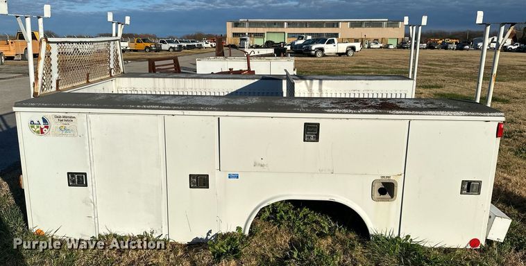 image for item NO9434 Utility bed