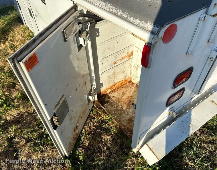 image for item NO9434 Utility bed