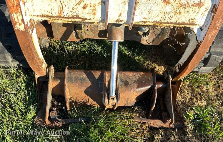 image for item NO9435 2000 Bobcat 864  tracked skid steer loader