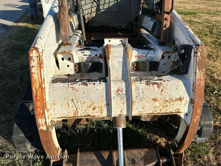 image for item NO9435 2000 Bobcat 864  tracked skid steer loader