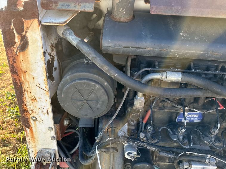 image for item NO9435 2000 Bobcat 864  tracked skid steer loader