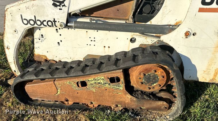 image for item NO9435 2000 Bobcat 864  tracked skid steer loader