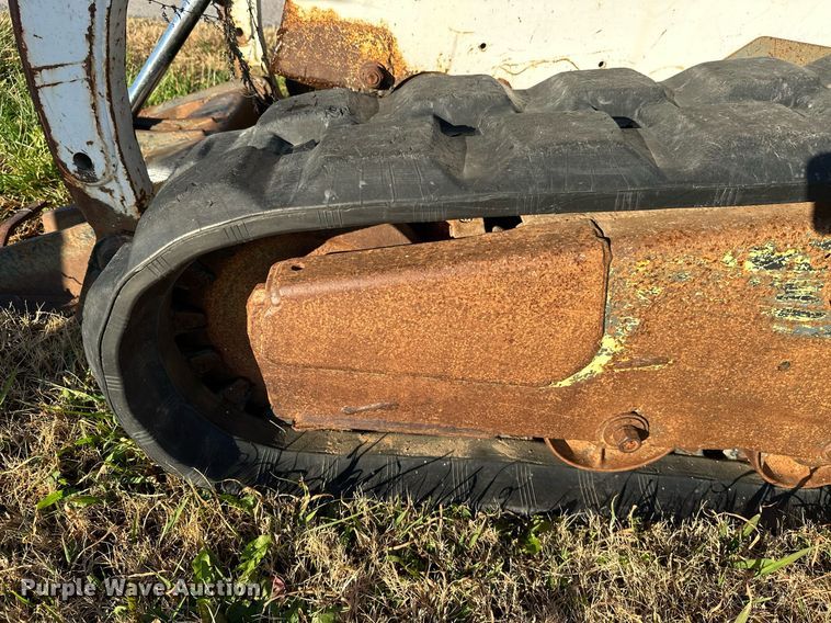 image for item NO9435 2000 Bobcat 864  tracked skid steer loader