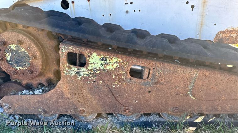 image for item NO9435 2000 Bobcat 864  tracked skid steer loader