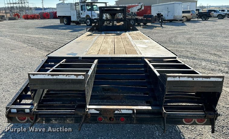 image for item NO9469 2010 Starlite 25 TDPIDV  equipment trailer