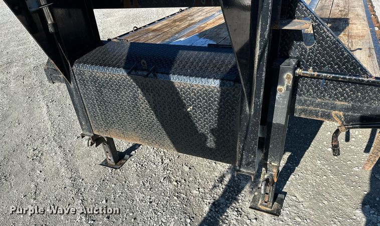 image for item NO9469 2010 Starlite 25 TDPIDV  equipment trailer