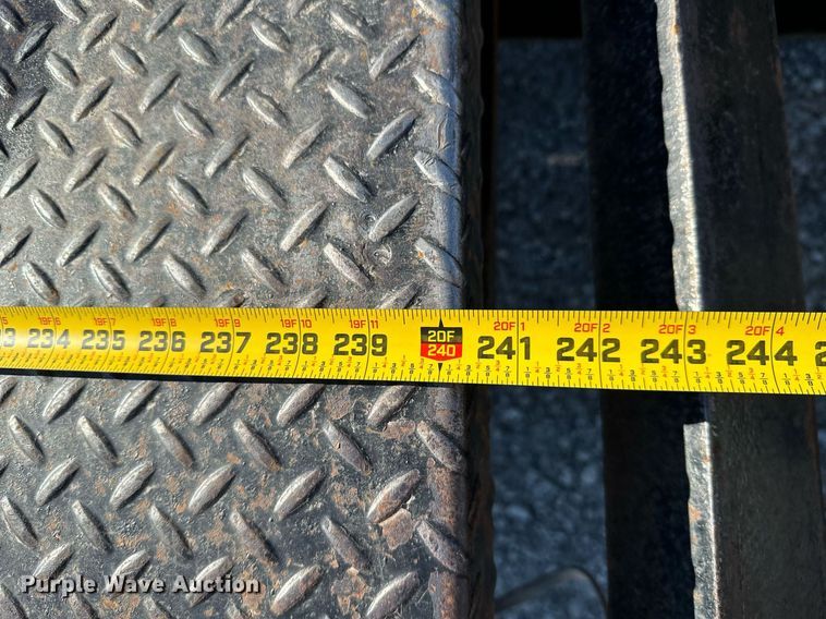 image for item NO9469 2010 Starlite 25 TDPIDV  equipment trailer