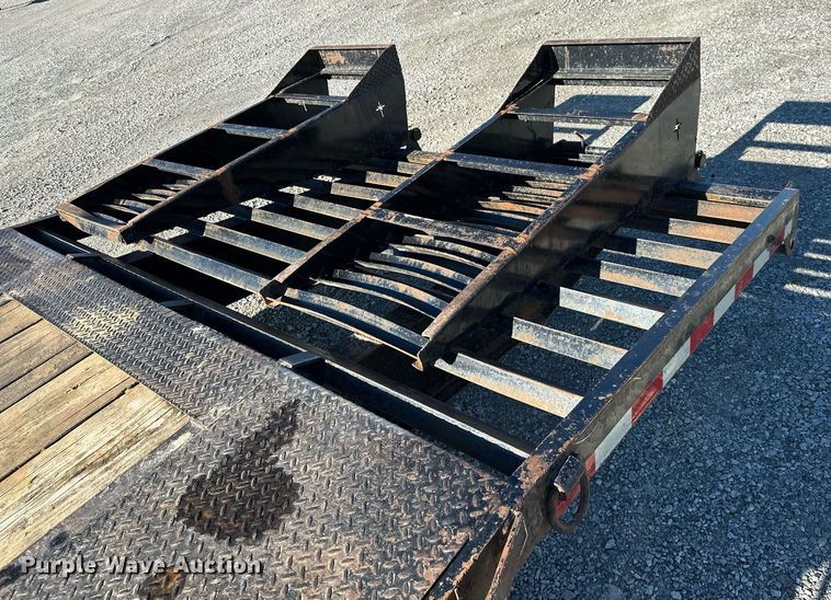 image for item NO9469 2010 Starlite 25 TDPIDV  equipment trailer