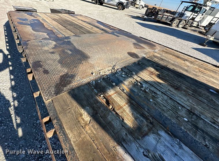 image for item NO9470 2016 Starlite TDCNDVLP-RHD  equipment trailer